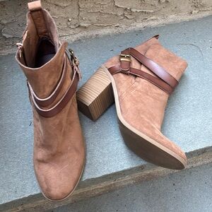 Madden Girl Brown Suede Straps Buckle Boho Cowgirl Boots Side Zip 4” Heel Sz. 8